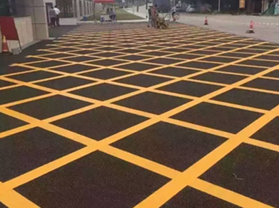 海安道路黄色网格线