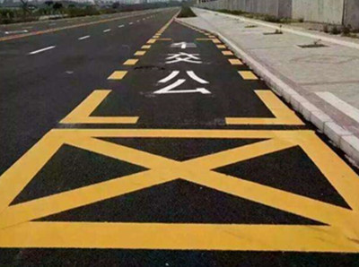 海安道路黄色网格线