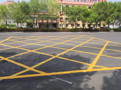 海安小区交通黄色网格线