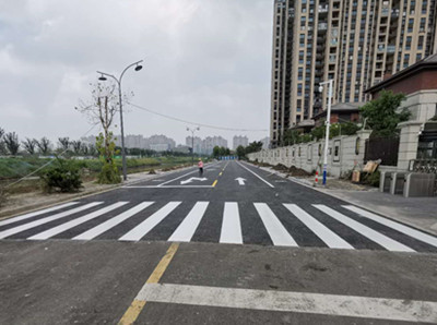 海安新建楼盘道路画线