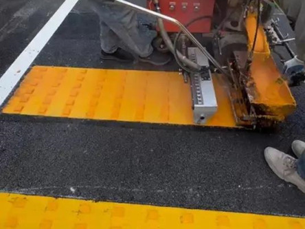 海安道路减速划线